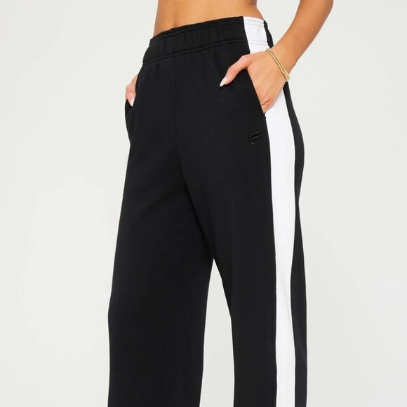 Fabletics Stripe Wide Leg Pant - Picture 4 of 5